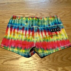 Fleo shorts. OG style. Size small
